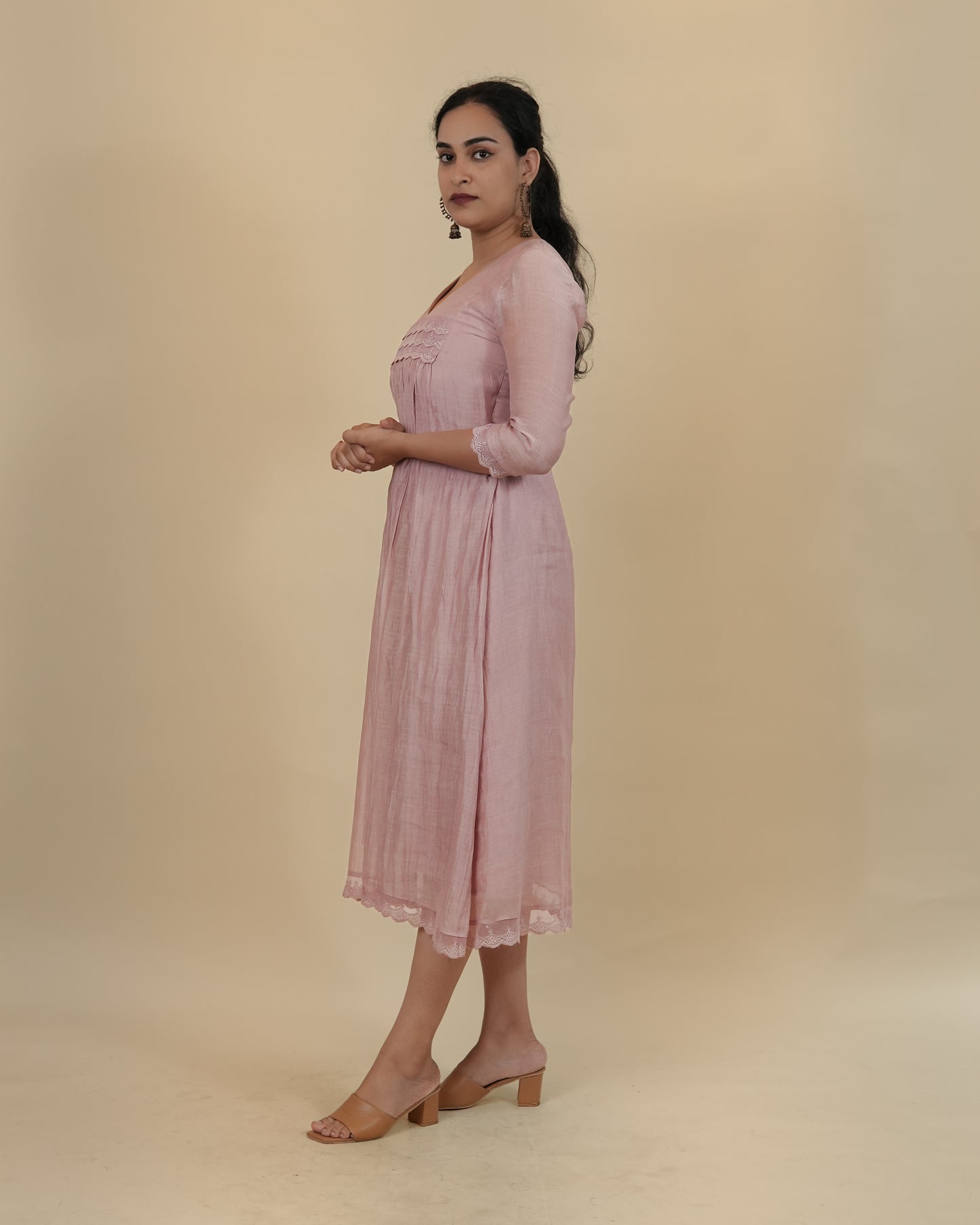 Mauve chanderi dress with lace