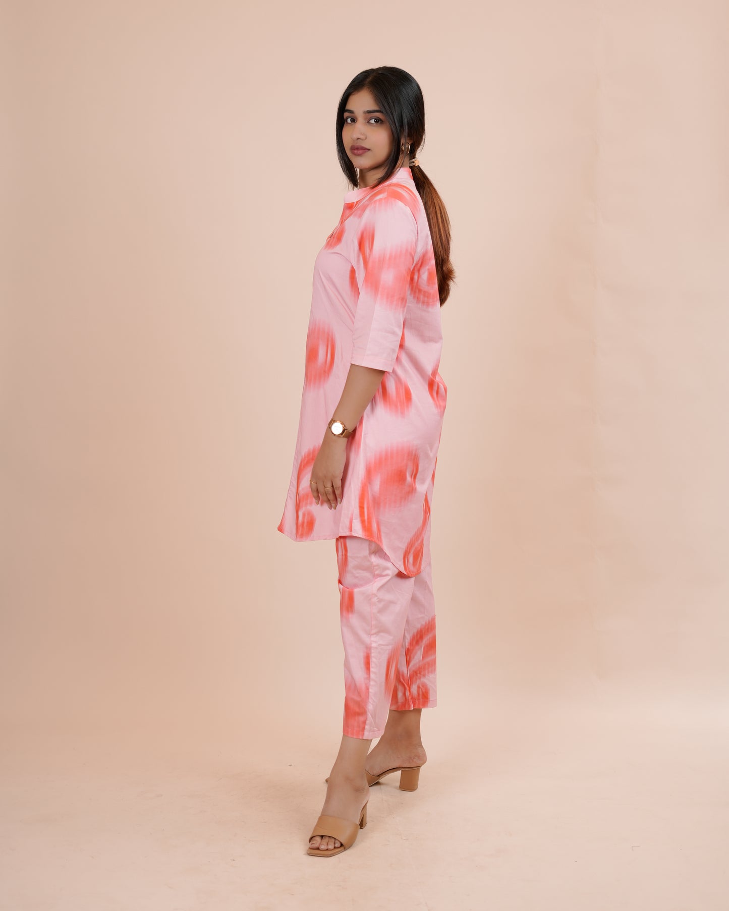 Stylish Pink Abstract Kurta Set