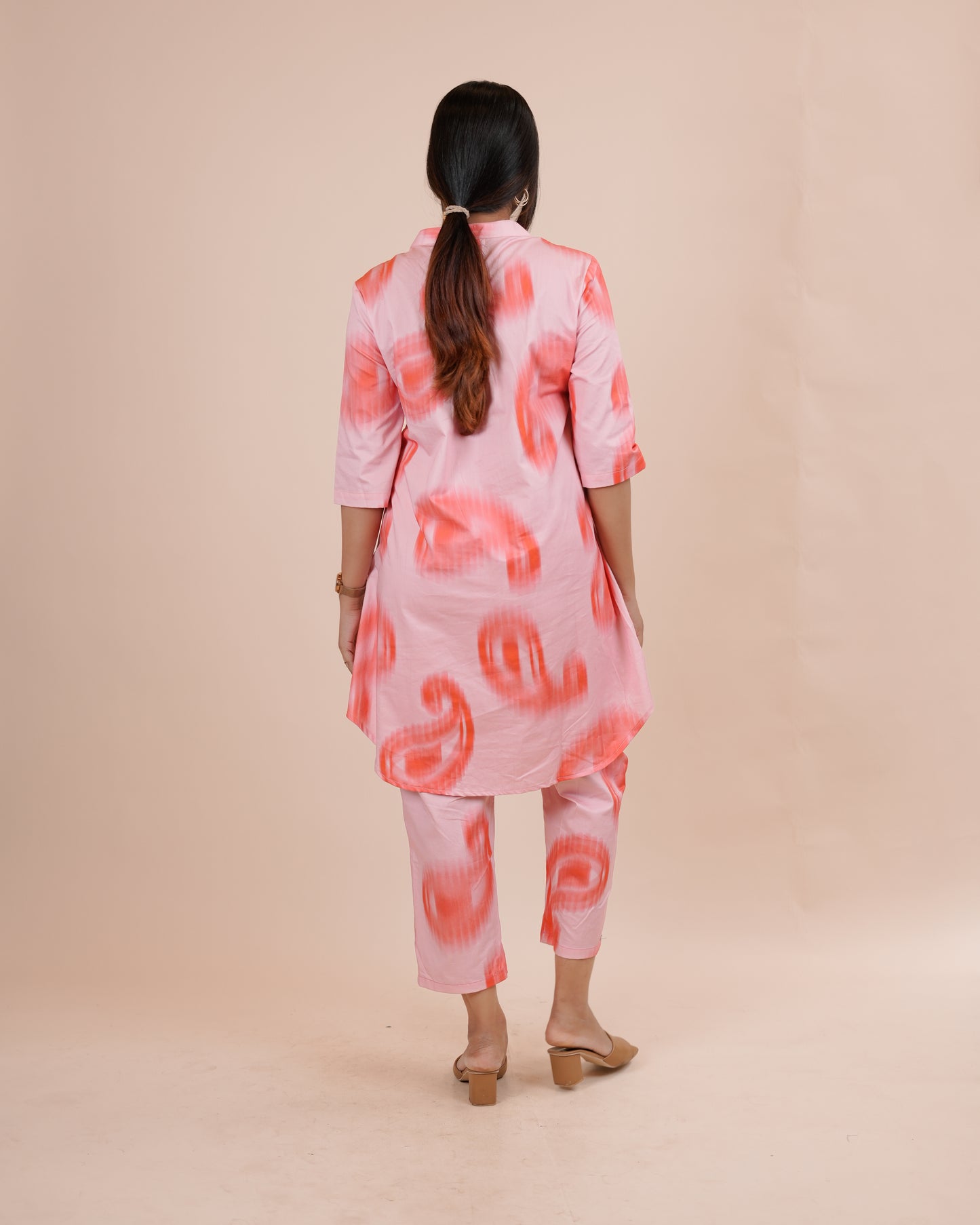 Stylish Pink Abstract Kurta Set