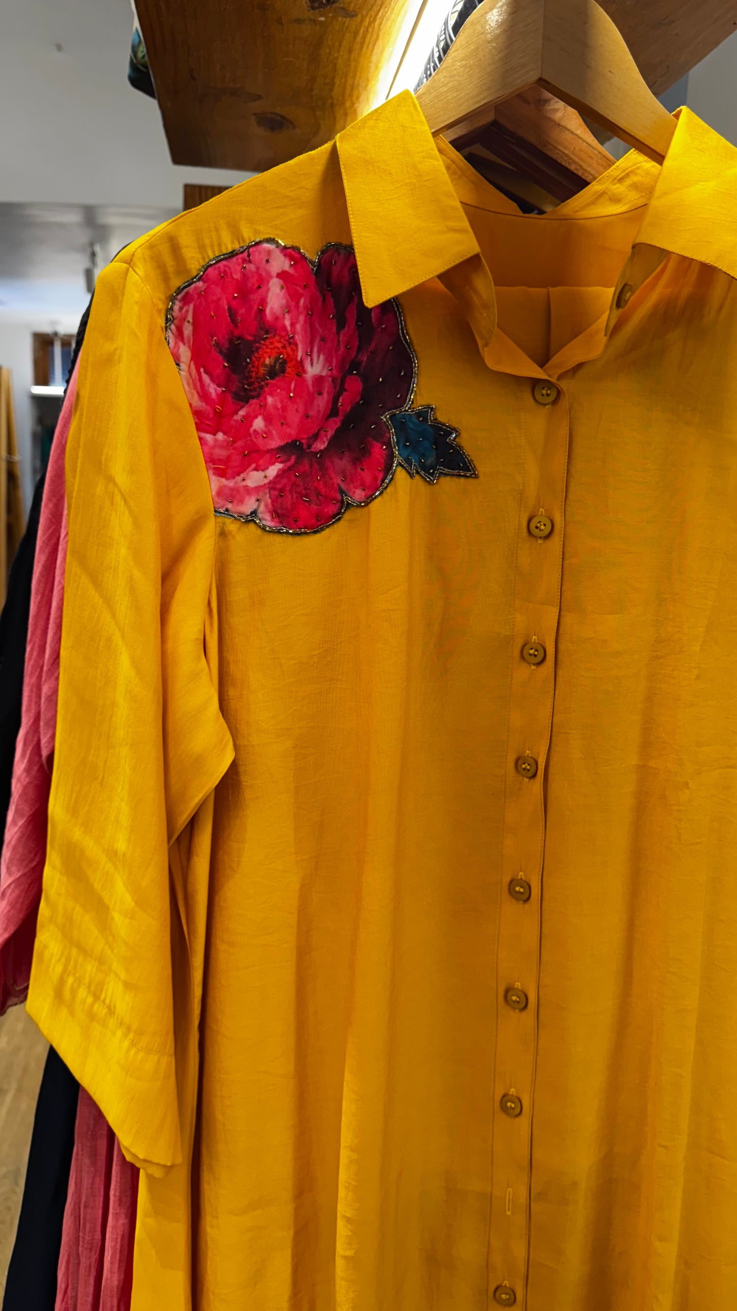 Yellow chanderi coord set with applique work on shoulder Size-XL