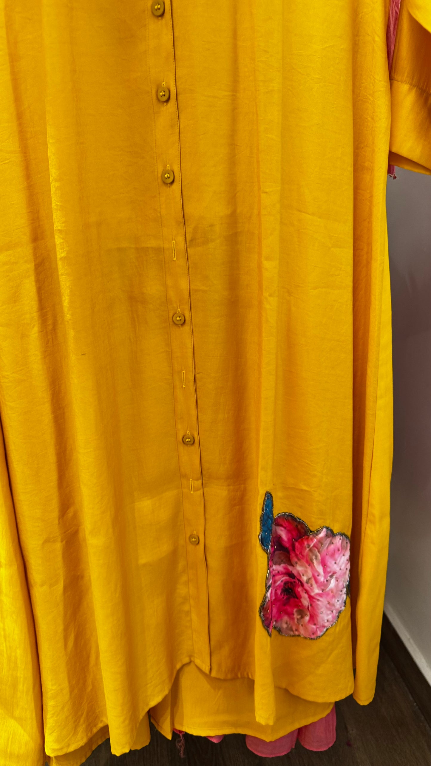 Yellow chanderi coord set with applique work on shoulder Size-XL